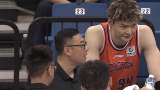 CBA：王哲林9中0被打18比0，山西后卫16分12助，广东旧将首秀