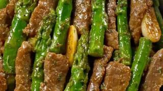 芦笋炒牛肉：家常中的奢华与温情
