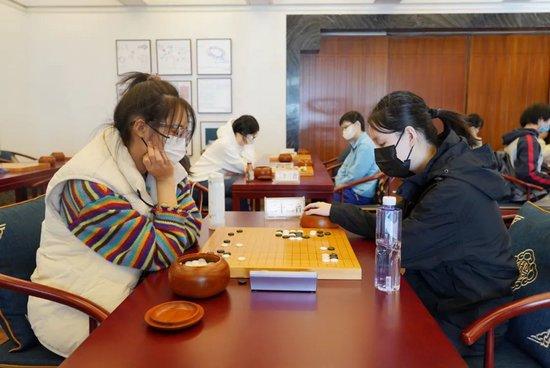 国家女子围棋队选拔赛 陈蔓淇徐海哲等两连胜