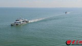 潍坊海警局联合潍坊市海洋发展和渔业局开展联合巡航行动