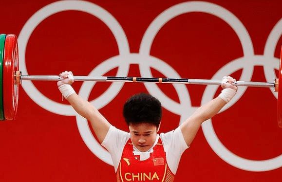 国际奥委会官宣，中国夺金项目被取消，美国成最大赢奖