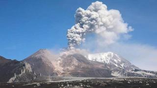 俄科学家：希韦卢奇火山强大的烟灰使堪察加河河水发生成分