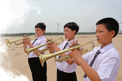 黄河滩上管乐团