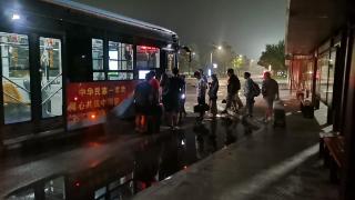 济宁公交76路线全力保障高铁乘客无滞留