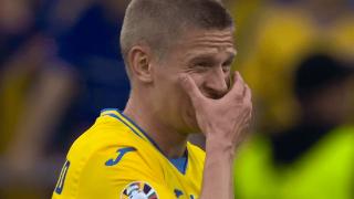 欧洲杯历史第一队！3分出线4分回家！乌克兰11人瘫倒，4人在痛哭