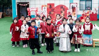 一班一特展风采 幼儿园萌娃秀才艺迎新年