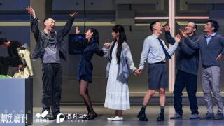 杨超越首演话剧，《你好，疯子！》超越青春版在成都上演