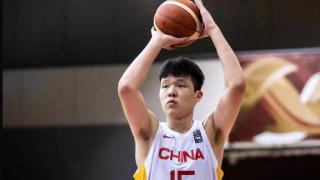 杨瀚森预计4月参加NBA选秀，签约里奇保罗公司，球迷期待加盟湖人