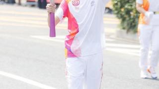 电竞世界冠军朱伯丞成为杭州亚运会首位电竞运动员身份火炬手