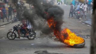海地民众举行抗议活动 要求政府加强安全保障