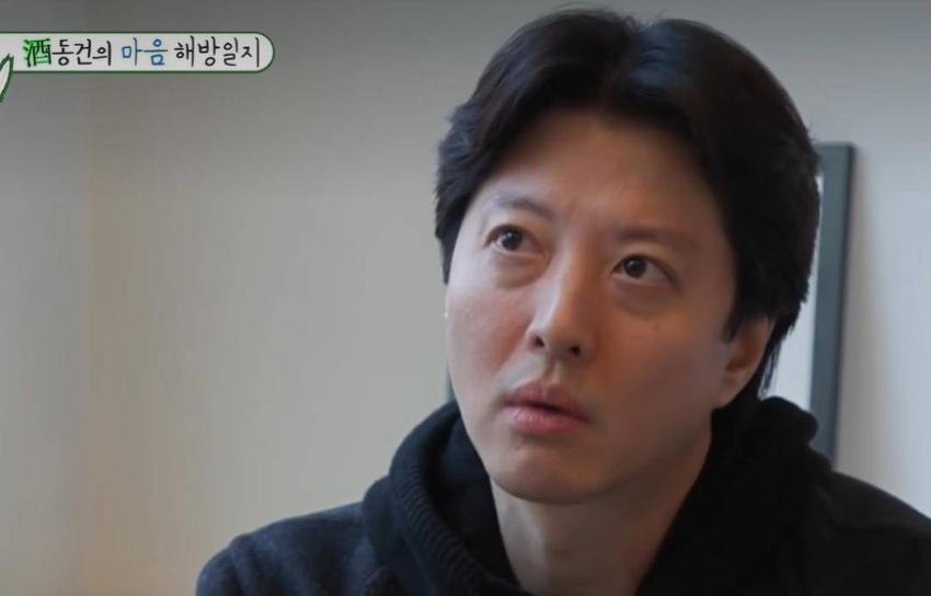 43岁韩星李东健近况曝光，模样大变求助精神病医生，自曝酗酒10年