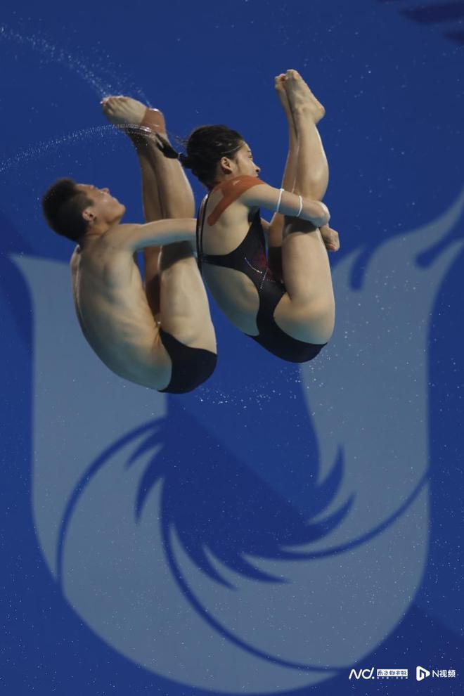 广东选手王伟莹拿下个人第三金，大运会跳水赛场中国队无敌手