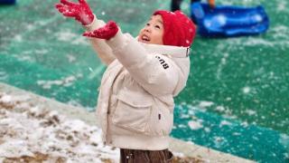 雪是大浪漫，你是小美好，走进小院的初雪