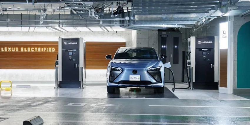 丰田宣布开放雷克萨斯充电站，效仿特斯拉