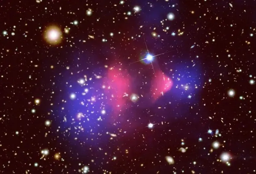 既然看不见也摸不着，为什么科学家却相信，宇宙中充斥着暗物质？
