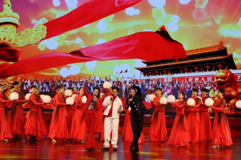 布一贤携手许千千王东成受邀奉新春晚献唱我的母亲我的国